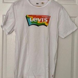 Levis Graphic Tee